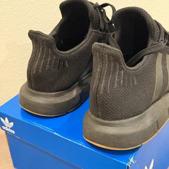 Adidas Originals Swift Run OG Sneakers Black Gum Men's Casual Shoes - Picture 6 of 6